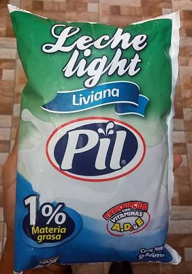 LECHE LIGHT LIVIANA